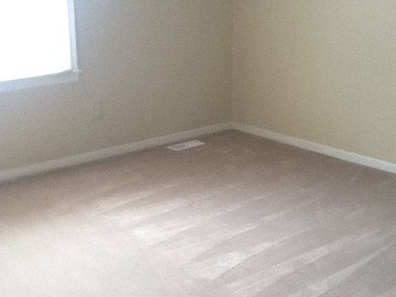3rd image of 14007 Denne St