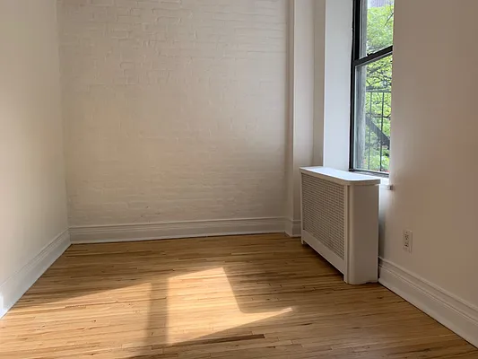 Rented by Douglas Elliman | media 15