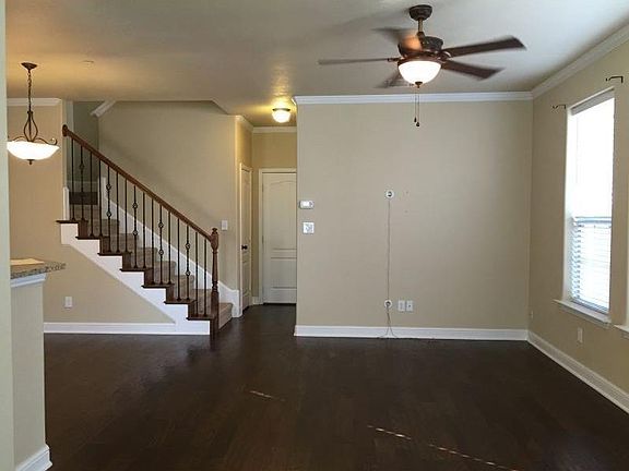 2nd image of 1812 Desoto Dr