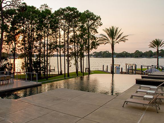 3rd image of 239 Yacht Club Dr NE
