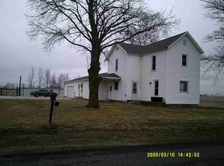 4562 12b Rd, Bourbon, IN 46504