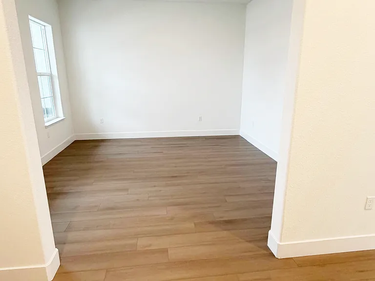 1454 Teak Ave — Photo 4