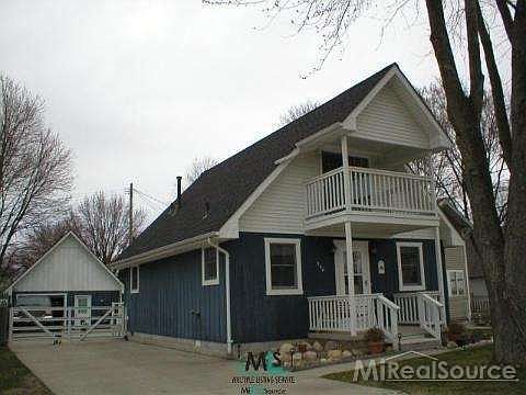 1st image of 326 Greenwood St
