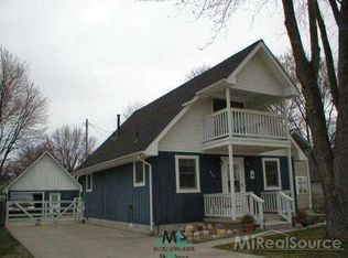 326 Greenwood St, Algonac, MI 48001