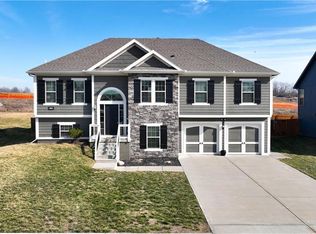 10031 N Lister Ave, Kansas City, MO 64156