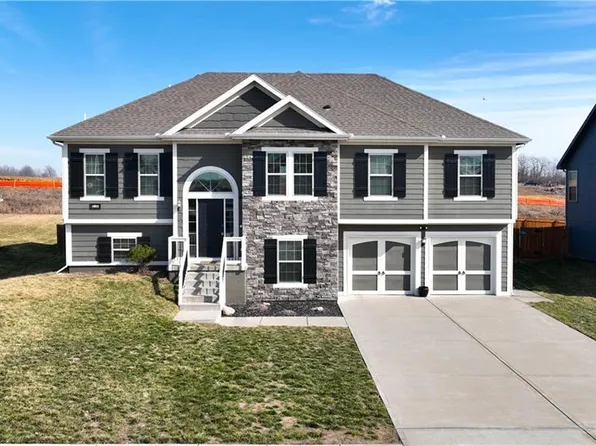 10031 N Lister Ave, Kansas City, MO 64156