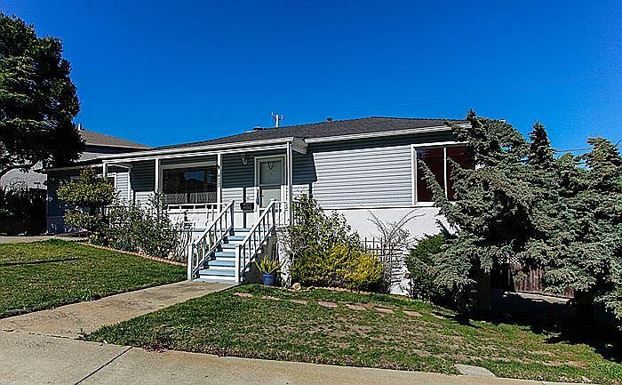 1st image of 432 Briarwood Dr