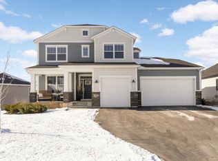 138 Maple Ter, Waconia, MN 55387