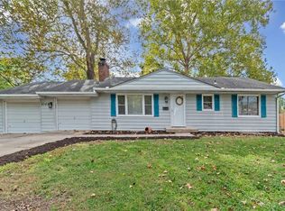 10911 W 56th St, Shawnee, KS 66203