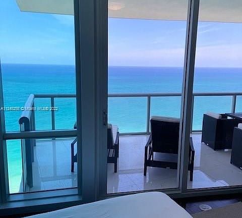 5th image of 17121 Collins Ave APT 3606
