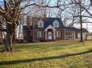 8305 Callands Rd, Chatham, VA 24531