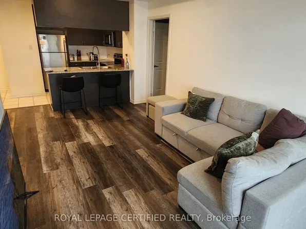 54 Sky Harbour Dr #416, Brampton, ON L6Y 6B9