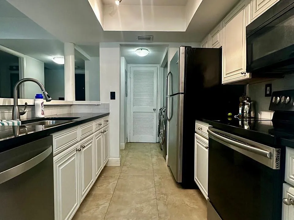 8801 W Sample Rd #4