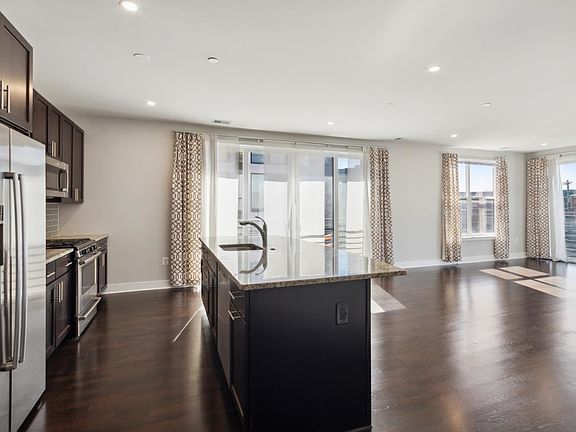 4th image of 600 S 24th St Floor 3
