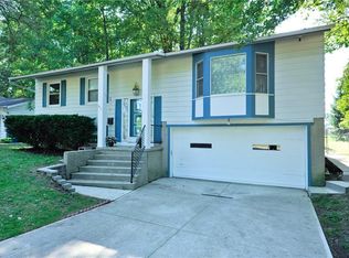 9531 Basswood Dr, Olmsted Falls, OH 44138