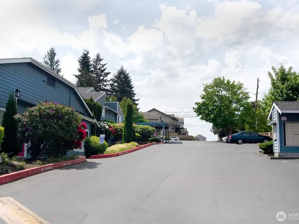 16817 Larch Way #E105, Lynnwood, WA 98037