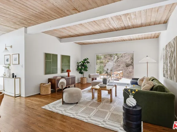 1308 N Beverly Glen Blvd, Los Angeles, CA 90077