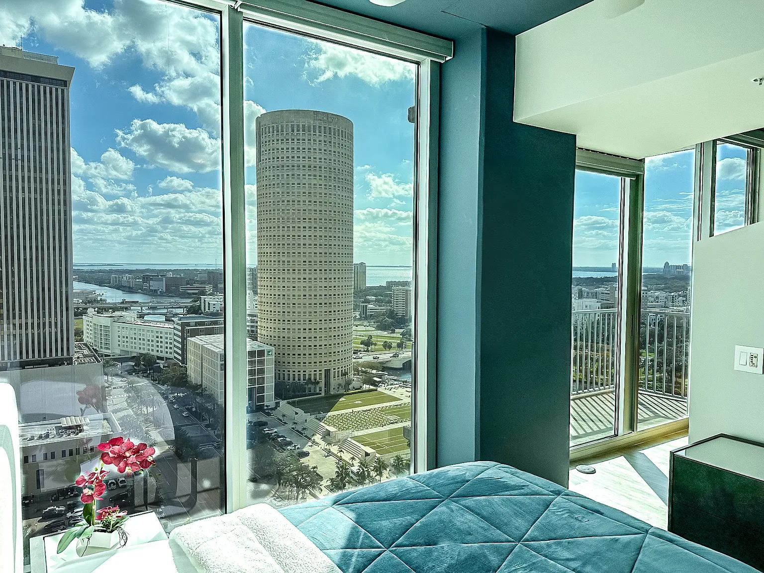 777 N Ashley Dr — Photo 4
