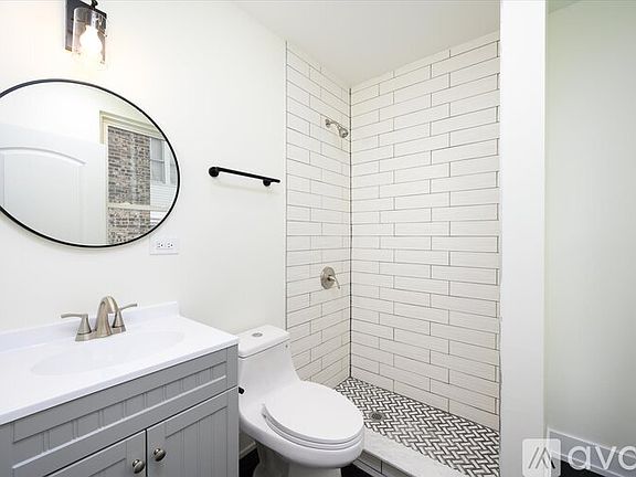 3rd image of 2246 S Albany Ave #2R
