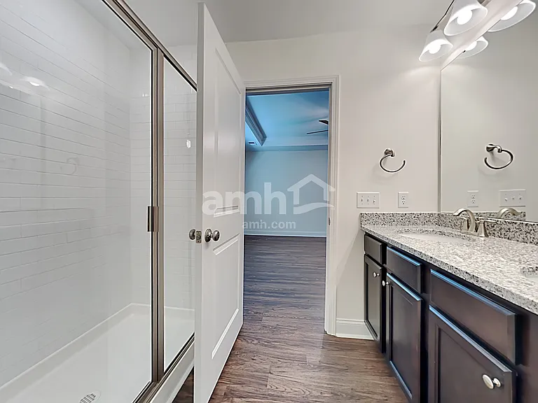 505 W Lionel Rd — Photo 15