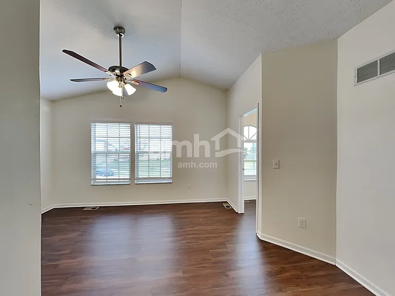 752 Keltoncrest Dr — Photo 10