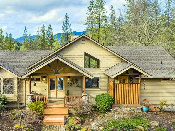 565 Greens Creek Rd, Grants Pass, OR 97527