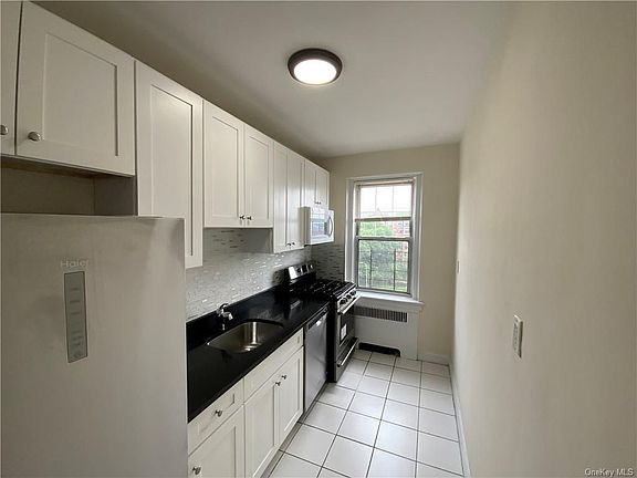 4th image of 1 S Broadway APT 6D