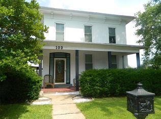 103 S Welch St, Hillsboro, IL 62049