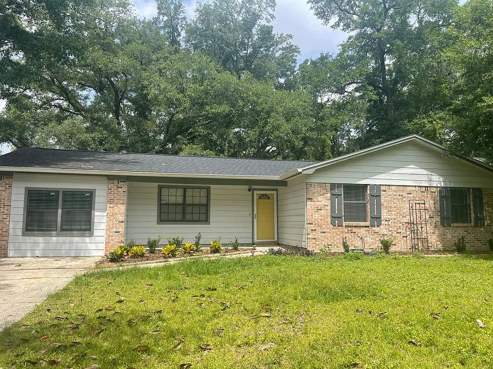 2326 Brynmahr Dr
