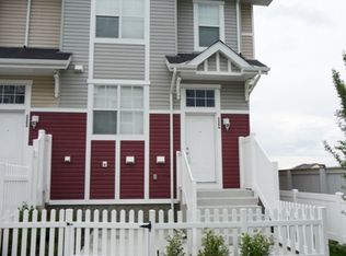 3264 New Brighton Gdns SE, Calgary, AB T2Z0A3