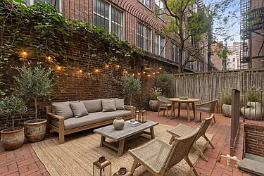 425 West 24th Street