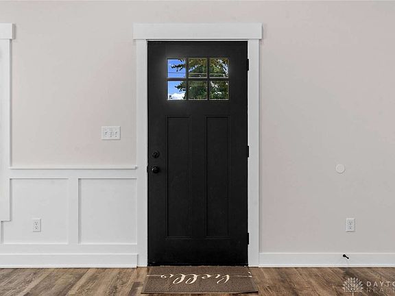 4th image of 2113 Wayne Ave