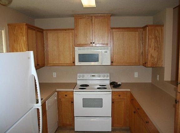 2nd image of 3776 Oldenburg Ln