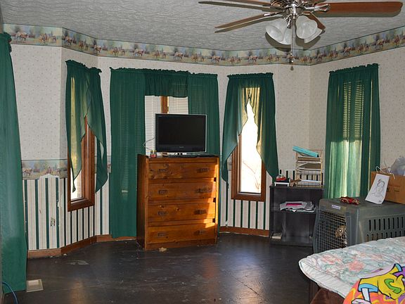 2nd image of 7765 Owl Hollow Trl