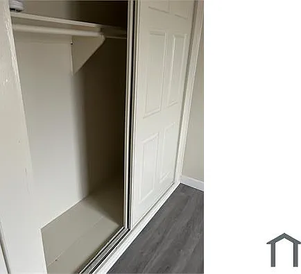 2 bed, 900 sqft, $2,400 — Photo 4