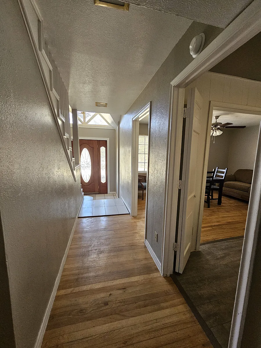 Building Photo - 5027 Regatta Dr