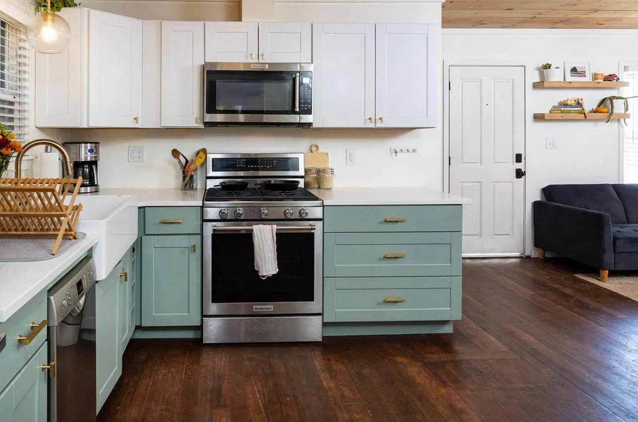 2 bed, 656 sqft, $2,350 — Photo 4