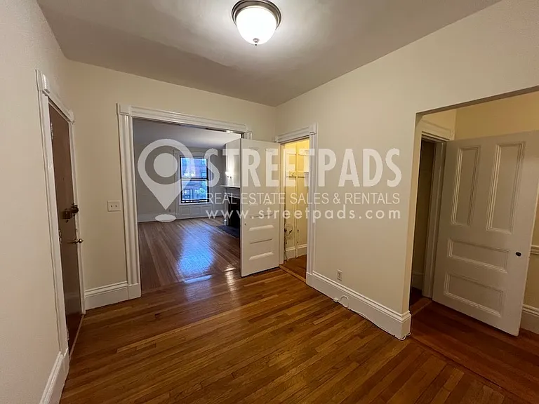 504 Beacon St #21 — Photo 6