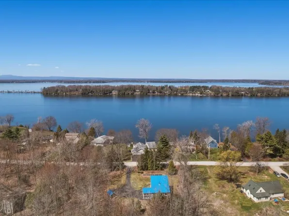 1233 Blockhouse Point Road, North Hero, VT 05474