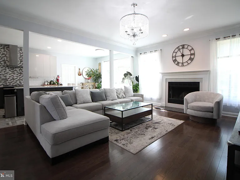 15 Kentsdale Dr — Photo 10
