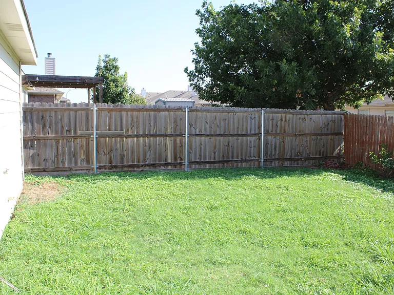 5820 Show Master Ln — Photo 28