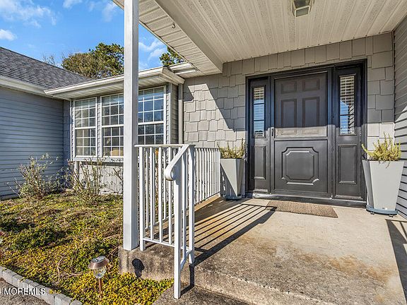 5th image of 6 Foxboro Court #65