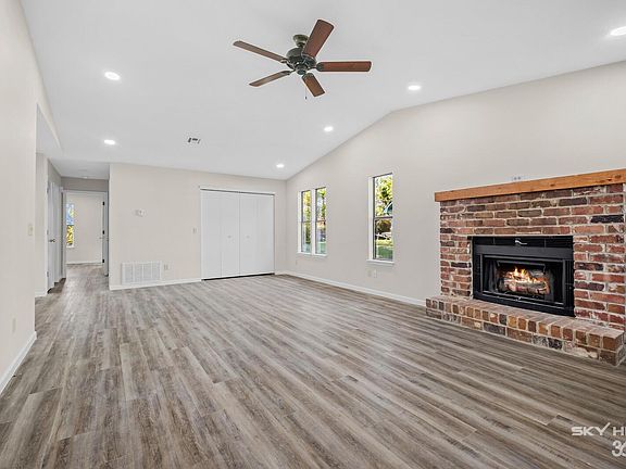 5th image of 1028 Turtle Creek Dr
