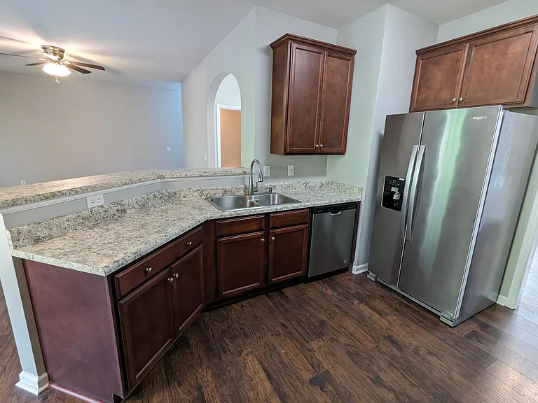 12 Lake Valley Ct — Photo 7