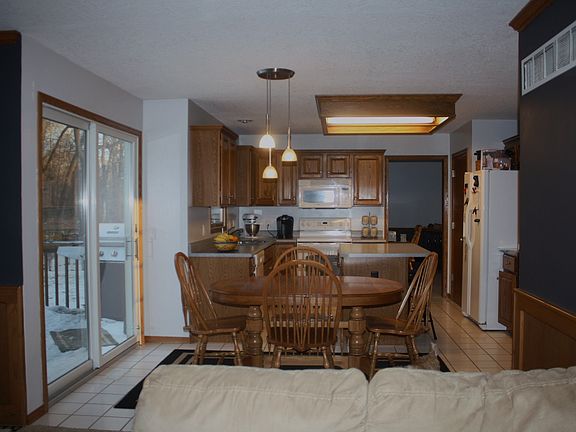 4th image of 2208 Larkspur Cir