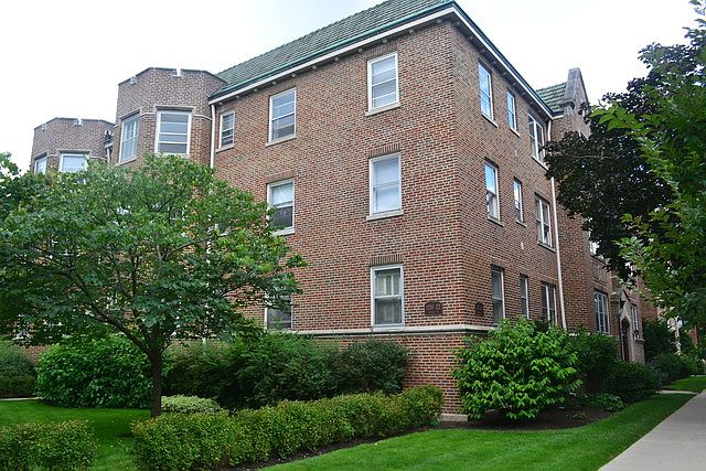 2nd image of 1220 Central St APT 2E