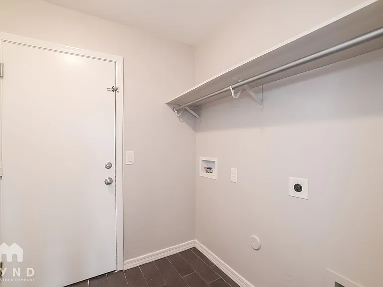 10238 W Hess St — Photo 13