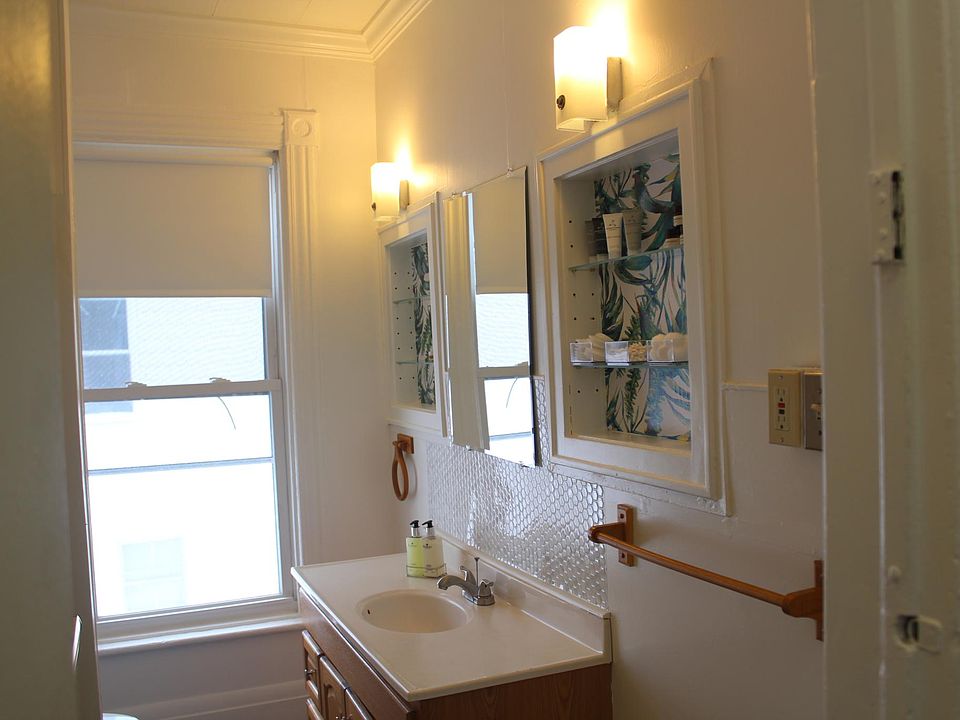 1st image of 113 S Lake Ave #2R