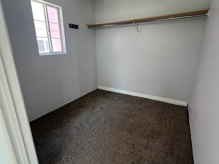 5511 Carlin St — Photo 9