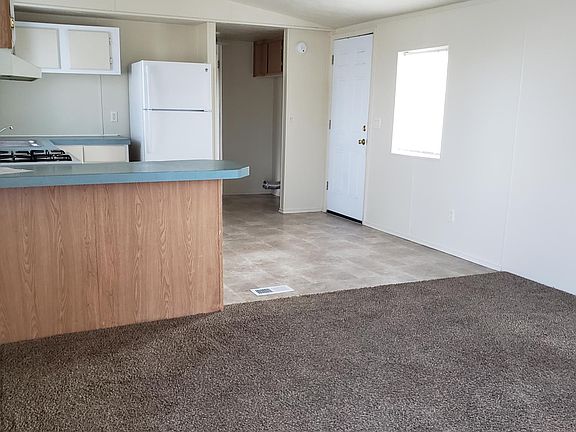 2nd image of 560 Fairview Ln #0